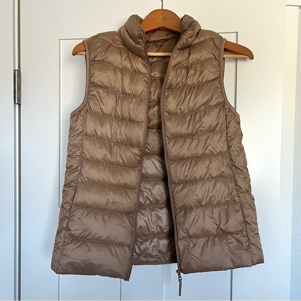 Uniqlo Ultra Light Down Vest in size Medium
